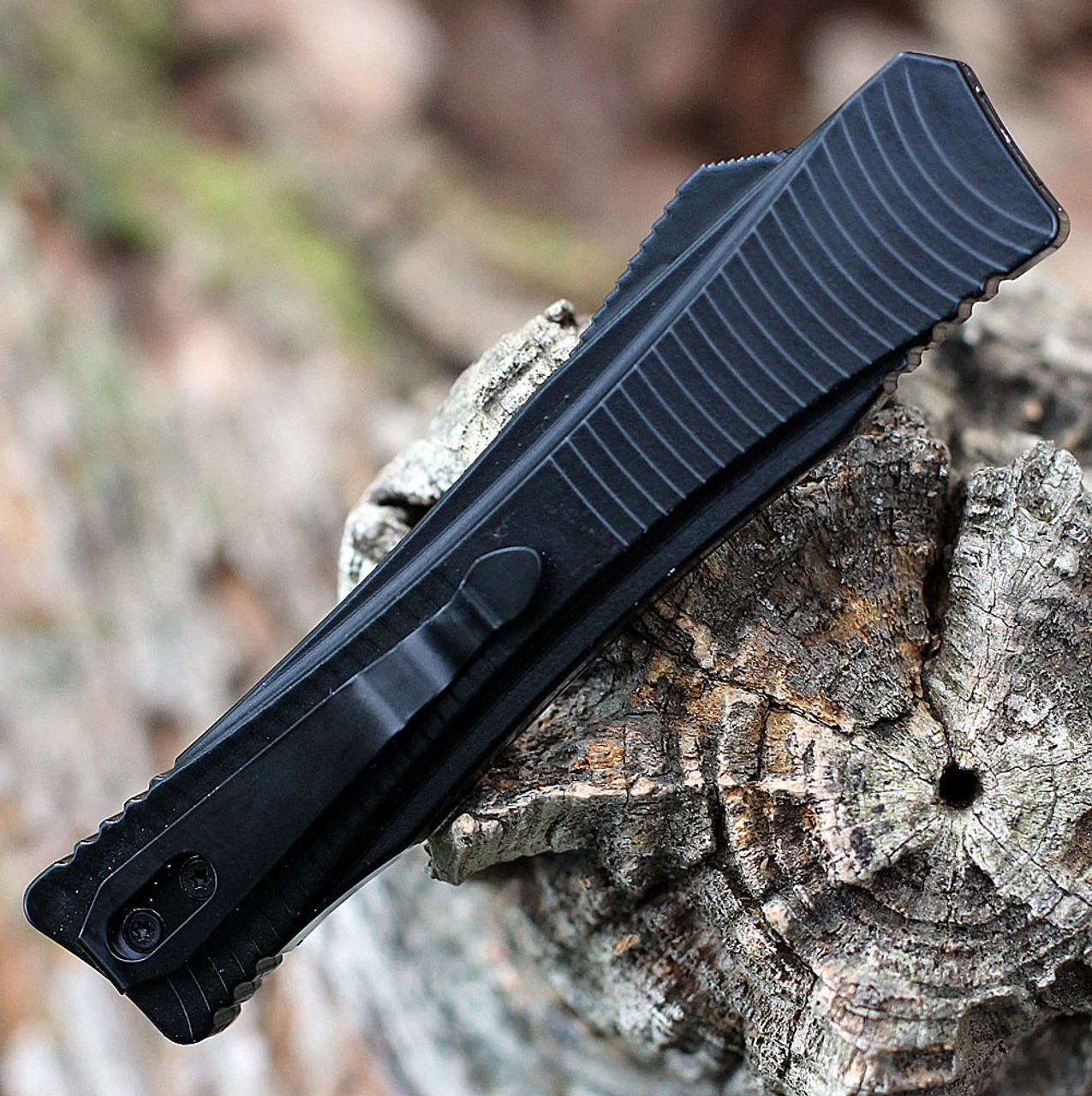 Boker Plus Eagle 2.0 OTF Automatic Blk Alum (3.4" D2 Blk Recurve) 06EX243 6 Boker Plus Eagle 2.0 OTF Automatic Blk Alum (3.4" D2 Blk Recurve) 06EX243 - Image 4