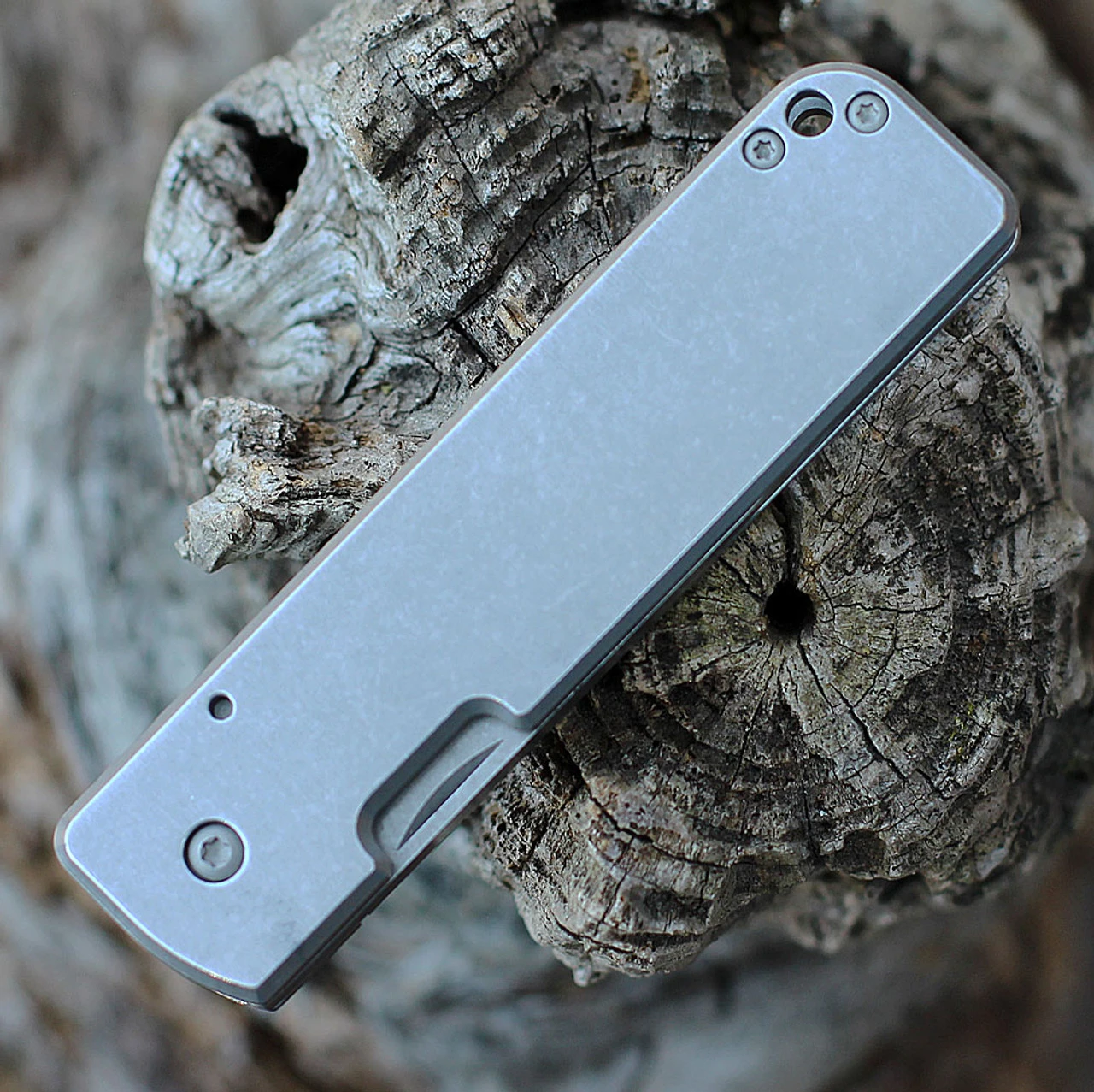 Boker Plus Lancer 42 - Gray SS (2.87" D2 SW) 01BO464 6 Boker Plus Lancer 42 - Gray SS (2.87" D2 SW) 01BO464 - Image 4